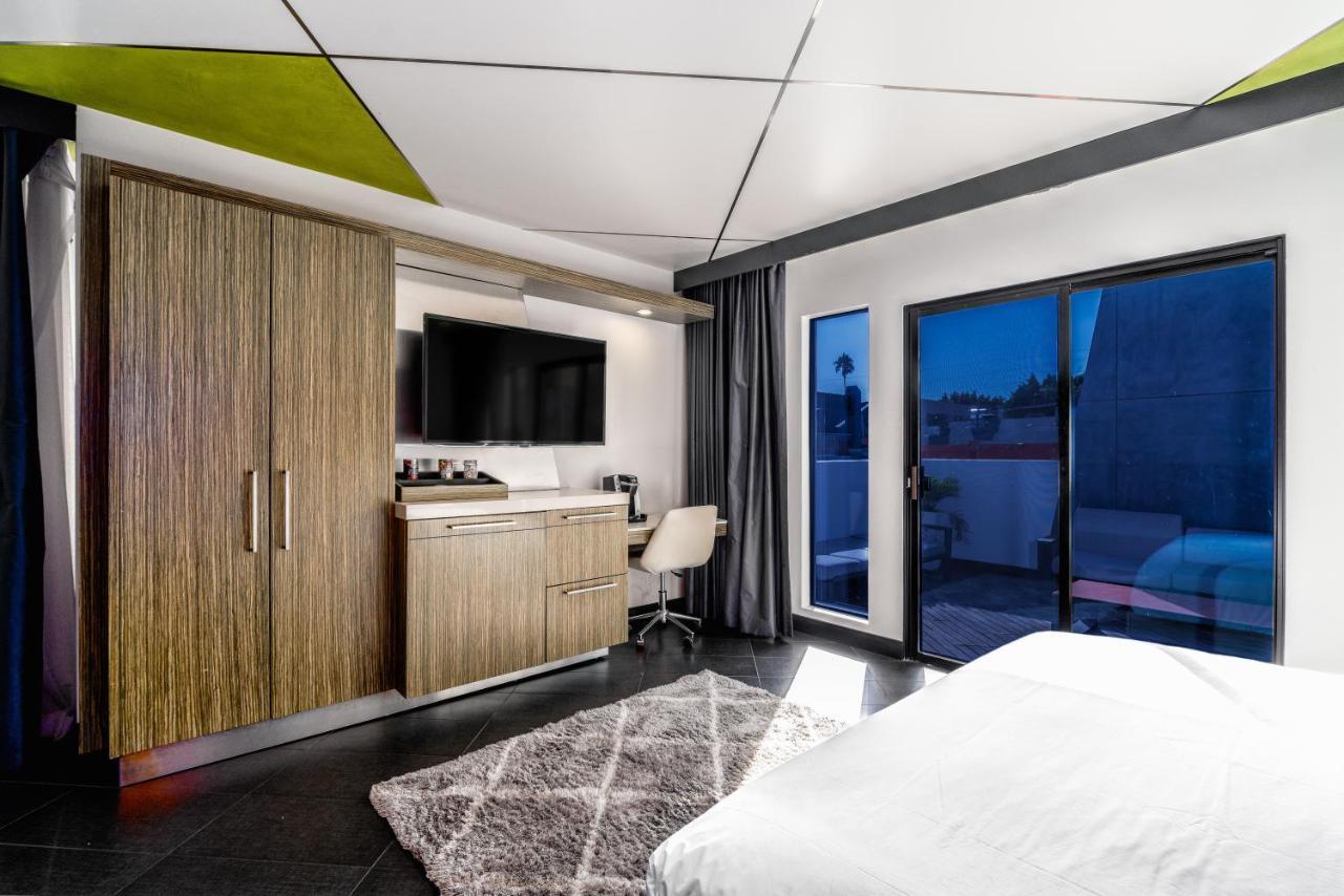 The Moment Hotel 3*