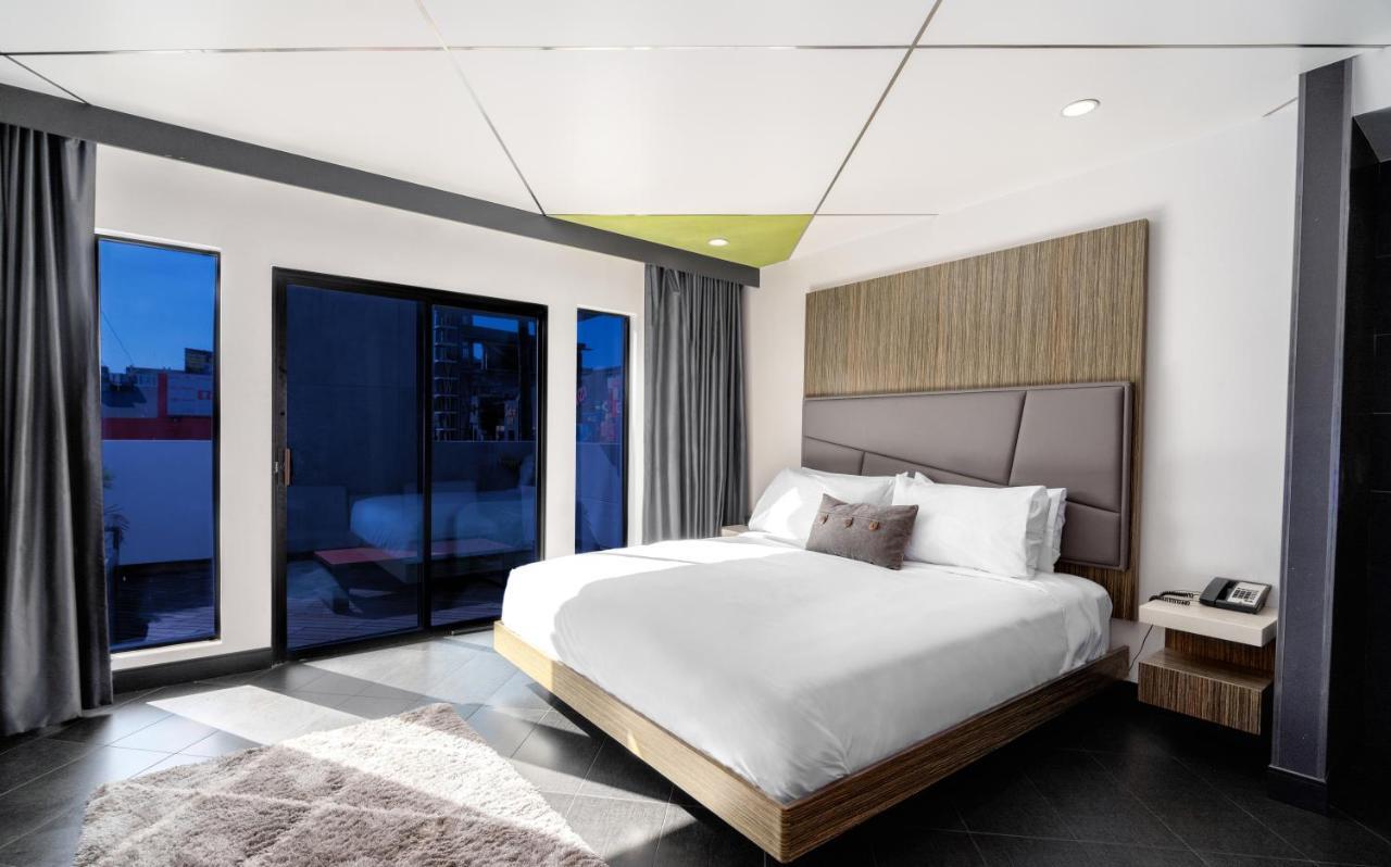 The Moment Hotel 3*